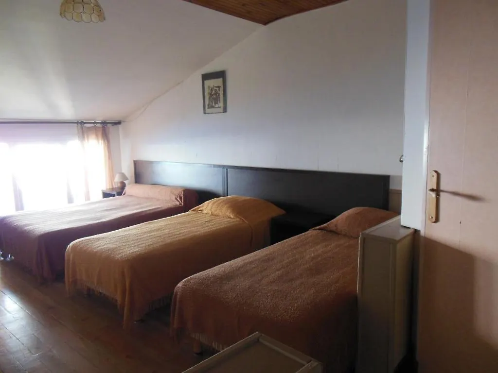 La Chaumiere Bed & Breakfast Seyne 3*,